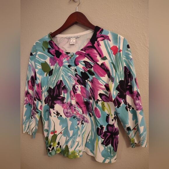 Peter Nygard Floral Print Pearl Button Cardigan - Picture 3 of 13